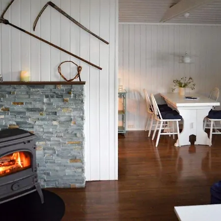 Holiday home Iv Utvik
